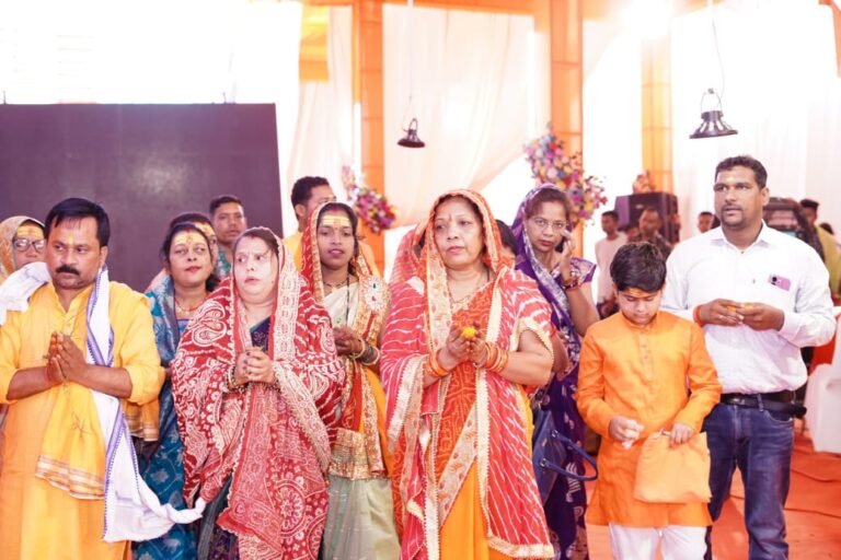 जशपुर जिले के दोकड़ा स्थित श्री जगन्नाथ मंदिर में देवशयनी एकादशी पर भव्य आयोजन, सुना वेष में सजे महाप्रभु, मुख्यमंत्री की धर्मपत्नी श्रीमती कौशल्या साय ने की शिरकत…..