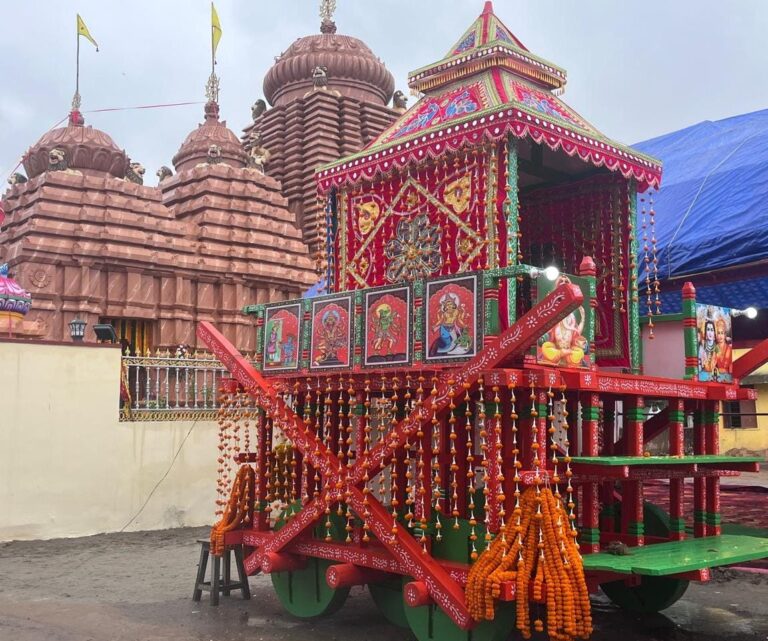 श्री जगन्नाथ महाप्रभु की सज रही है भव्य रथ, गजपति महाराजा की भूमिका निभाएंगे मुख्यमंत्री श्री विष्णुदेव साय एवं धर्मपत्नी श्रीमती कौशल्या साय, विभिन्न झांकियां एवं कीर्तन मंडली की प्रस्तुति से क्षेत्र होगा भक्तिमय…..