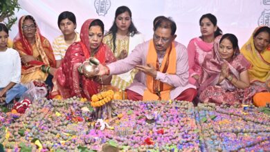 मुख्यमंत्री विष्णुदेव साय ने फलेश्वरनाथ महादेव मंदिर में की पूजा-अर्चना, प्रदेश की सुख-समृद्धि के लिए की मंगलकामना…..