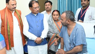 मुख्यमंत्री विष्णुदेव साय ने एम्स रायपुर में भर्ती विशंभर यादव का जाना कुशलक्षेम : इलाज के लिए 5-5 लाख की आर्थिक सहायता…..