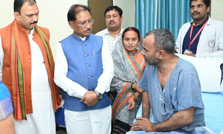 मुख्यमंत्री विष्णुदेव साय ने एम्स रायपुर में भर्ती विशंभर यादव का जाना कुशलक्षेम : इलाज के लिए 5-5 लाख की आर्थिक सहायता…..