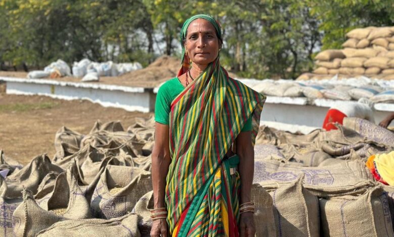 ’धान खरीदी व्यवस्था ने बदली महिला किसान चौती बाई की ज़िंदगी’….