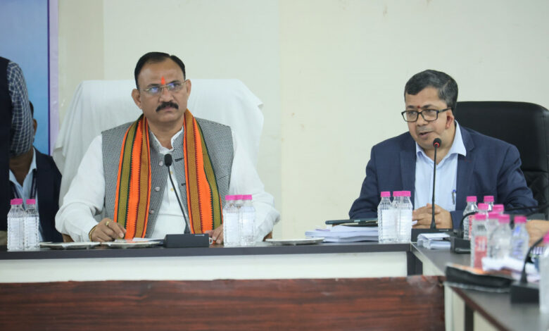 श्याम बिहारी जायसवाल ने स्वास्थ्य सेवाओं को मिशन मोड में सुदृढ़ करने के दिए निर्देश…