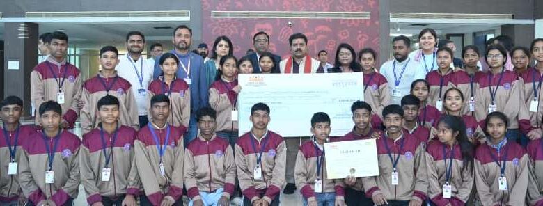 दिल्ली में आयोजित मॉडल यूथ ग्राम सभा में कोसमगुड़ा एकलव्य विद्यालय के युवाओं को मिला प्रथम पुरस्कार: उपमुख्यमंत्री एवं पंचायत मंत्री विजय शर्मा ने दी बधाई….