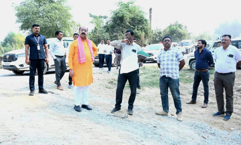 उप मुख्यमंत्री अरुण साव ने निर्माणाधीन पुल के कार्य का किया औचक निरीक्षण….