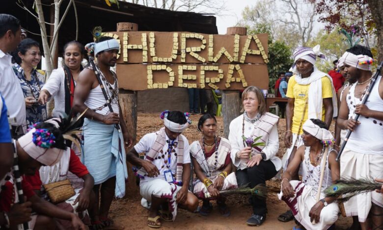 बस्तर से वैश्विक मंच तक छत्तीसगढ़ पर्यटन की नई उड़ान: अंतरराष्ट्रीय विशेषज्ञ किर्सी ह्यवैरिनेन के प्रवास से छत्तीसगढ़ पर्यटन को नई दिशा….