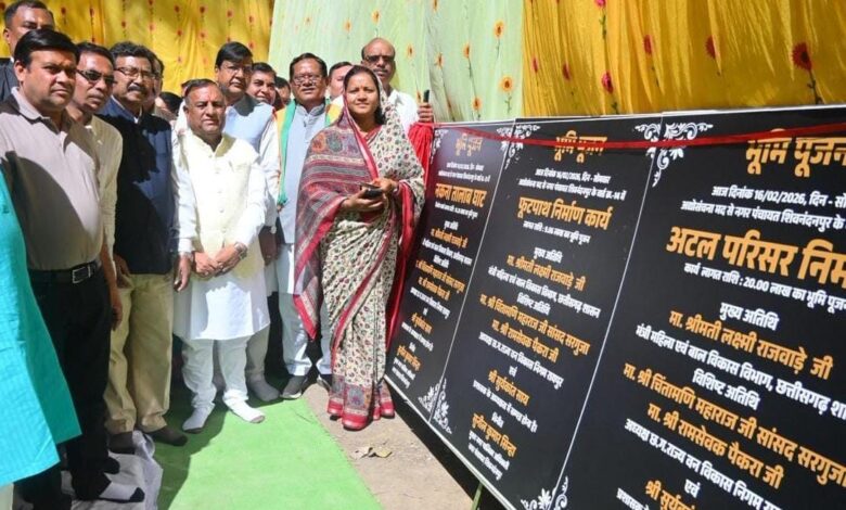 मंत्री श्रीमती लक्ष्मी राजवाड़े ने 18.38 करोड़ रुपए के विकास कार्यों का किया भूमिपूजन, भटगांव में अधोसंरचना सुदृढ़ीकरण को मिली गति….