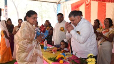 रामगढ़ में मितानिनों द्वारा आयोजित स्वास्थ्य पंचायत सम्मेलन में शामिल हुए पर्यटन एवं संस्कृति मंत्री राजेश अग्रवाल…..