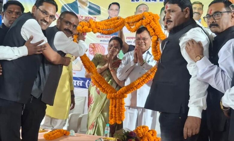 उद्योग मंत्री लखनलाल देवांगन ने आज कोरबा में 30 लाख रूपए की लागत से निर्मित डोम का किया लोकार्पण