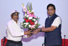 जनसंपर्क विभाग के अपर संचालक जे.एल. दरियो को सेवानिवृत्ति पर दी गई गरिमामय विदाई….