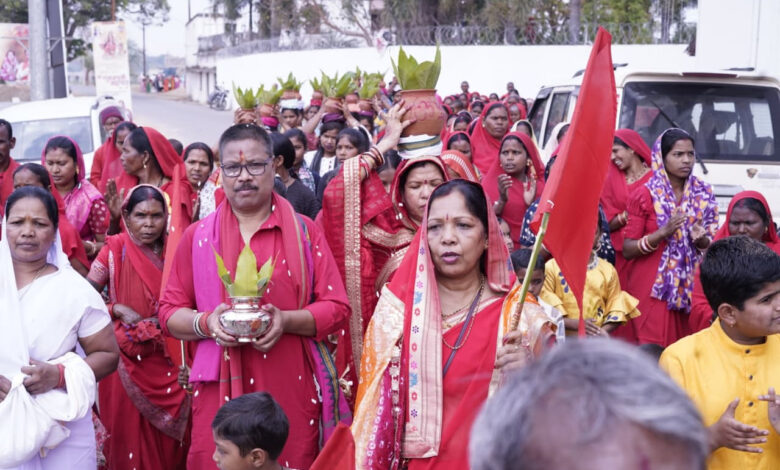 मुख्यमंत्री निवास बगिया में श्री रामनवमी महायज्ञ का भव्य शुभारंभ, कलश यात्रा में उमड़ा जनसैलाब……. मुख्यमंत्री निवास बगिया में श्री रामनवमी महायज्ञ का भव्य शुभारंभ, कलश यात्रा में उमड़ा जनसैलाब…….