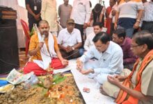 उद्योग मंत्री लखन लाल देवांगन ने चंदपुरिहा कंसोधन वैश्य गुप्ता समाज को सामुदायिक भवन की दी सौगात….