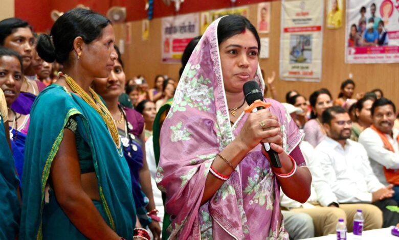 महतारी वंदन योजना बनी महिलाओं की आत्मनिर्भरता का आधार, लाभान्वित महिलाओं ने मुख्यमंत्री साय को कहा धन्यवाद….