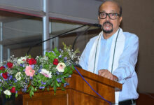 अपनी भावनाओं, दुख और खुशी को व्यक्त करने का सबसे सरल और सशक्त माध्यम हमारी मातृभाषा होती है- रमेन डेका….