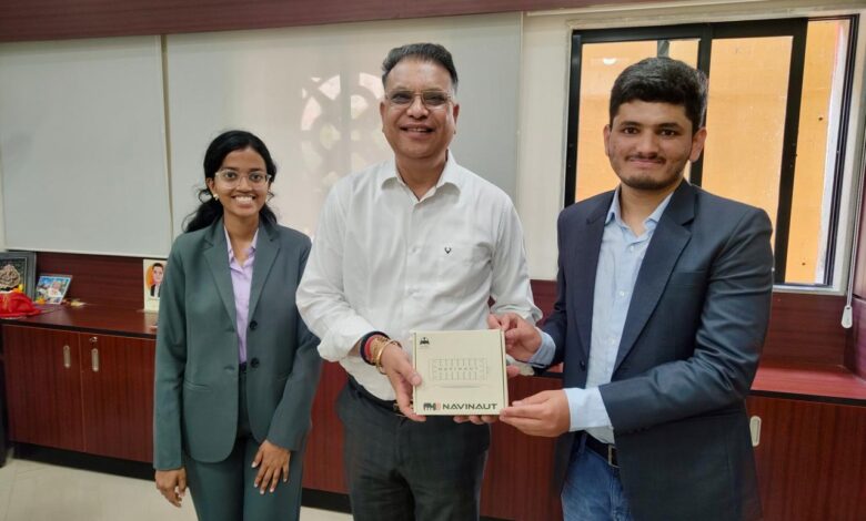 समाज कल्याण सचिव श्री भुवनेश यादव से मिले युवा इनोवेटर रवि किरण; दिव्यांगजनों के सशक्तिकरण के लिए पेश की ‘Navinaut’ और ‘SignX’ तकनीक….