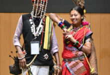 अबूझमाड़ की बेटी वनिता नेताम ने ‘आदि पर्व 2026’ में रचा इतिहास : वर्ल्ड रिकॉर्ड में दर्ज हुआ नाम….