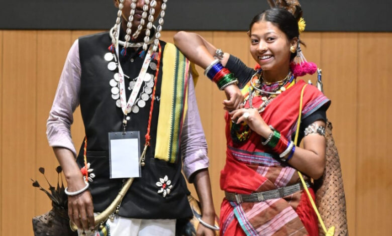 अबूझमाड़ की बेटी वनिता नेताम ने ‘आदि पर्व 2026’ में रचा इतिहास : वर्ल्ड रिकॉर्ड में दर्ज हुआ नाम…. अबूझमाड़ की बेटी वनिता नेताम ने ‘आदि पर्व 2026’ में रचा इतिहास : वर्ल्ड रिकॉर्ड में दर्ज हुआ नाम….