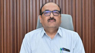 शिक्षा के व्यावसायीकरण को रोकने फीस विनियमन अधिनियम का कड़ाई से पालन कराएं- मुख्य सचिव विकासशील….