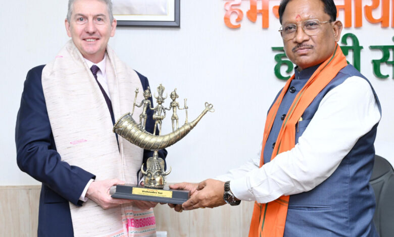 मुख्यमंत्री विष्णु देव साय से आस्ट्रेलिया के महावाणिज्य दूत बर्नार्ड लिंच ने की सौजन्य मुलाकात…….