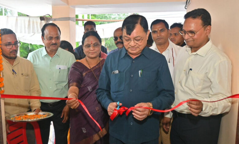 1×5 एमवीए क्षमता वाले 33/11 केवी नवनिर्मित विद्युत उपकेंद्र का मंत्री लखन लाल देवांगन ने किया लोकार्पण….. 1×5 एमवीए क्षमता वाले 33/11 केवी नवनिर्मित विद्युत उपकेंद्र का मंत्री लखन लाल देवांगन ने किया लोकार्पण…..