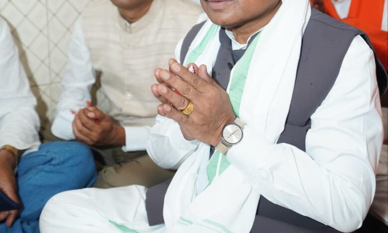 सुशासन तिहार के दौरान मुख्यमंत्री विष्णुदेव साय पहुंचे कोसला धाम,माता कौशल्या मंदिर में पूजा-अर्चना कर प्रदेशवासियों की सुख-समृद्धि की कामना की