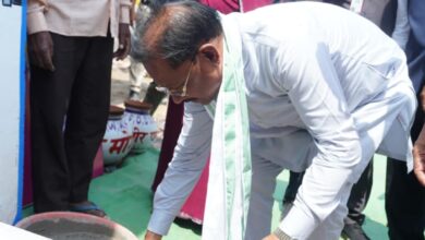 मुख्यमंत्री विष्णु देव साय ने प्रधानमंत्री आवास हितग्राही के गृह प्रवेश में की सहभागिता, मोर गांव मोर पानी अभियान के तहत सोखता पिट निर्माण में किया श्रमदान, जल संरक्षण का दिया संदेश… मुख्यमंत्री विष्णु देव साय ने प्रधानमंत्री आवास हितग्राही के गृह प्रवेश में की सहभागिता, मोर गांव मोर पानी अभियान के तहत सोखता पिट निर्माण में किया श्रमदान, जल संरक्षण का दिया संदेश…
