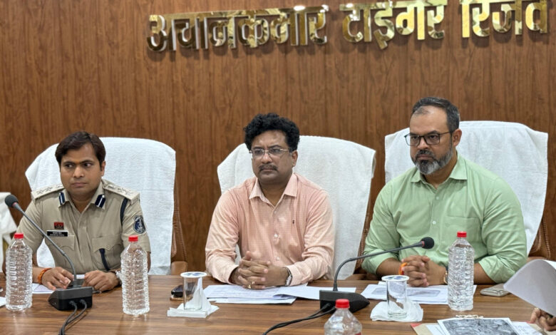 प्रमुख सचिव बोरा अचानकमार क्षेत्र का किया दौरा, एटीआर और खुड़िया में पर्यटन को बढ़ावा देने और युवाओं के कौशल उन्नयन पर दिया जोर…