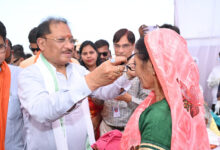 ’मुख्यमंत्री विष्णु देव साय ने हितग्राहियों को अपने हाथों से पहनाया नजर का चश्मा’, ’सुशासन तिहार शिविर में स्वास्थ्य विभाग के स्टॉल का किया निरीक्षण’…..