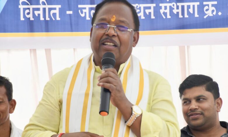 ’कृषि मंत्री रामविचार नेताम ने किया काशीसोत व्यपवर्तन योजना नहर विस्तार कार्य का भूमिपूजन’….