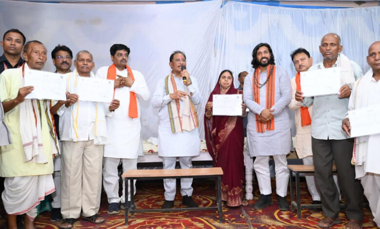 स्वामित्व से संपत्ति का अधिकार, बिहान से आत्मनिर्भरता की राह : कोसरंगी चौपाल में ग्रामीण विकास की दिखी तस्वीर…. स्वामित्व से संपत्ति का अधिकार, बिहान से आत्मनिर्भरता की राह : कोसरंगी चौपाल में ग्रामीण विकास की दिखी तस्वीर….