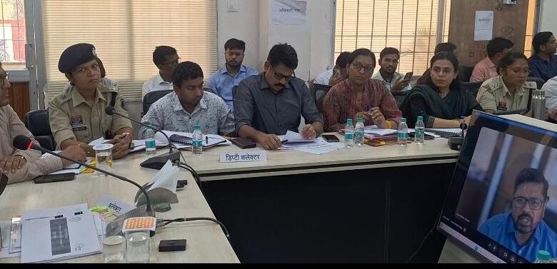 सारंगढ़-बिलाईगढ़ में विकास कार्यों की समीक्षा, प्रभारी सचिव हिमशिखर गुप्ता ने वीसी के जरिए परखी जमीनी हकीकत…