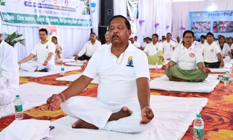 कोरिया में 12वां अंतरराष्ट्रीय योग दिवस: मंत्री रामविचार नेताम की मौजूदगी में हुआ भव्य योगाभ्यास….