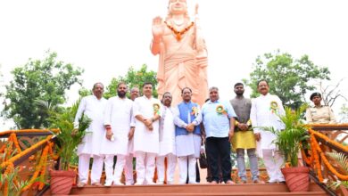 मातृशक्ति एवं प्रकृति के प्रति श्रद्धा का अनुपम संगम : मुख्यमंत्री विष्णु देव साय ने फॉरेस्ट रेस्ट हाउस “राम वाटिका” में स्थापित भगवान श्री राम की प्रतिमा को नमन कर प्राप्त किया आशीर्वाद…. मातृशक्ति एवं प्रकृति के प्रति श्रद्धा का अनुपम संगम : मुख्यमंत्री विष्णु देव साय ने फॉरेस्ट रेस्ट हाउस “राम वाटिका” में स्थापित भगवान श्री राम की प्रतिमा को नमन कर प्राप्त किया आशीर्वाद….