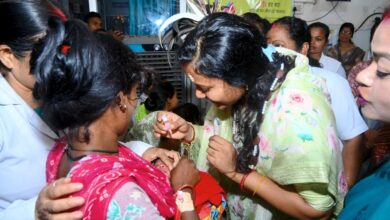 अबूझमाड़ से गूंजा स्वस्थ भारत का संकल्प: राष्ट्रीय पल्स पोलियो अभियान का शुभारंभ, मंत्री लक्ष्मी राजवाड़े ने बच्चों को पिलाई पोलियो रोधी खुराक…. अबूझमाड़ से गूंजा स्वस्थ भारत का संकल्प: राष्ट्रीय पल्स पोलियो अभियान का शुभारंभ, मंत्री लक्ष्मी राजवाड़े ने बच्चों को पिलाई पोलियो रोधी खुराक….