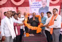 उप मुख्यमंत्री अरुण साव ने 5 गांवों में लगाई चौपाल, 56 लाख रुपए के विकास कार्यों की घोषणा की, युवाओं को दिए क्रिकेट किट….