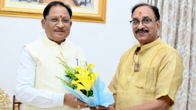 मुख्यमंत्री से छत्तीसगढ़ योग आयोग के नवनियुक्त अध्यक्ष संजय अग्रवाल ने की सौजन्य मुलाकात…. मुख्यमंत्री से छत्तीसगढ़ योग आयोग के नवनियुक्त अध्यक्ष संजय अग्रवाल ने की सौजन्य मुलाकात….