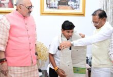 श्रीलंका दौरे के लिए भारतीय अंडर-19 महिला क्रिकेट टीम की उपकप्तान बनीं महक नरवासे : मुख्यमंत्री विष्णु देव साय ने किया सम्मानित…..
