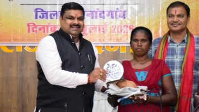 वीबी-जीरामजी योजना से दिव्यांगजनों को मिला सम्मान और रोजगार, 125 दिनों का रोजगार, 300 रुपये प्रतिदिन मजदूरी और मेट की जिम्मेदारी से बढ़ा आत्मविश्वास….. वीबी-जीरामजी योजना से दिव्यांगजनों को मिला सम्मान और रोजगार, 125 दिनों का रोजगार, 300 रुपये प्रतिदिन मजदूरी और मेट की जिम्मेदारी से बढ़ा आत्मविश्वास…..