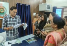 भाजपा की पहाड़ी कोरवा महिला कार्यकर्ता पर अभद्र टिप्पणी से मचा बवाल…..महिला मोर्चा थाने में पहुंच कर की कार्रवाई की मांग…..