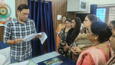 भाजपा की पहाड़ी कोरवा महिला कार्यकर्ता पर अभद्र टिप्पणी से मचा बवाल…..महिला मोर्चा थाने में पहुंच कर की कार्रवाई की मांग….. भाजपा की पहाड़ी कोरवा महिला कार्यकर्ता पर अभद्र टिप्पणी से मचा बवाल…..महिला मोर्चा थाने में पहुंच कर की कार्रवाई की मांग…..